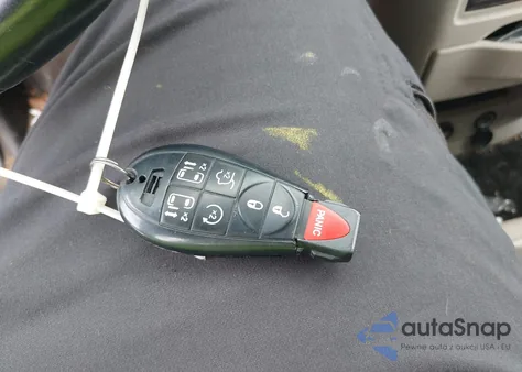 2014 Chrysler Town & Country Touring из США, поврежденный, VIN 2C4RC1BGXER201514